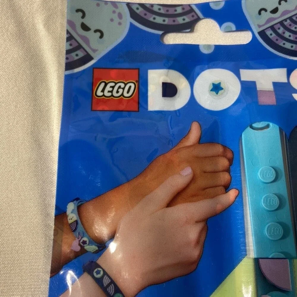 LEGO‎ DOTS
